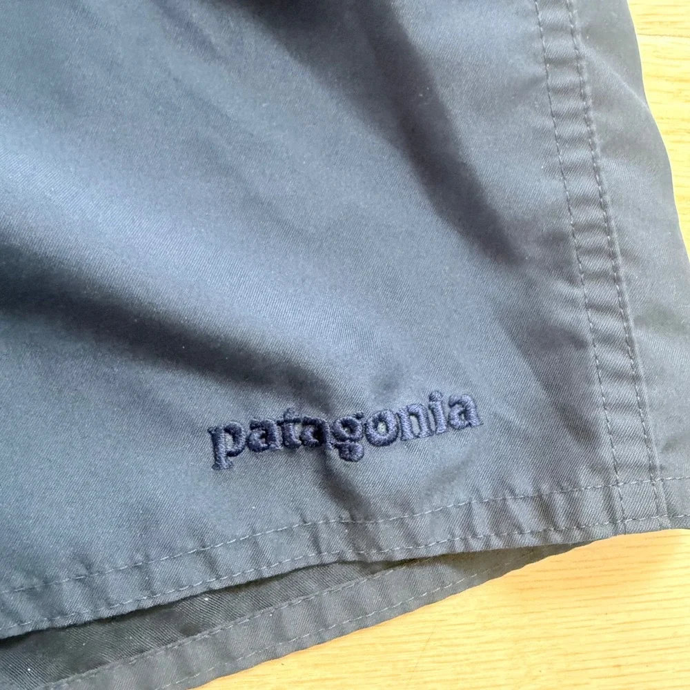 Patagonia Mens Navy Blue Board Shorts Size 36 Swim Trunks Side Zip Pocket